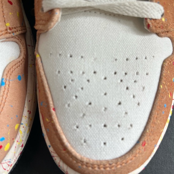 Air Jordan 1 Mid SE - Picture 4 of 8